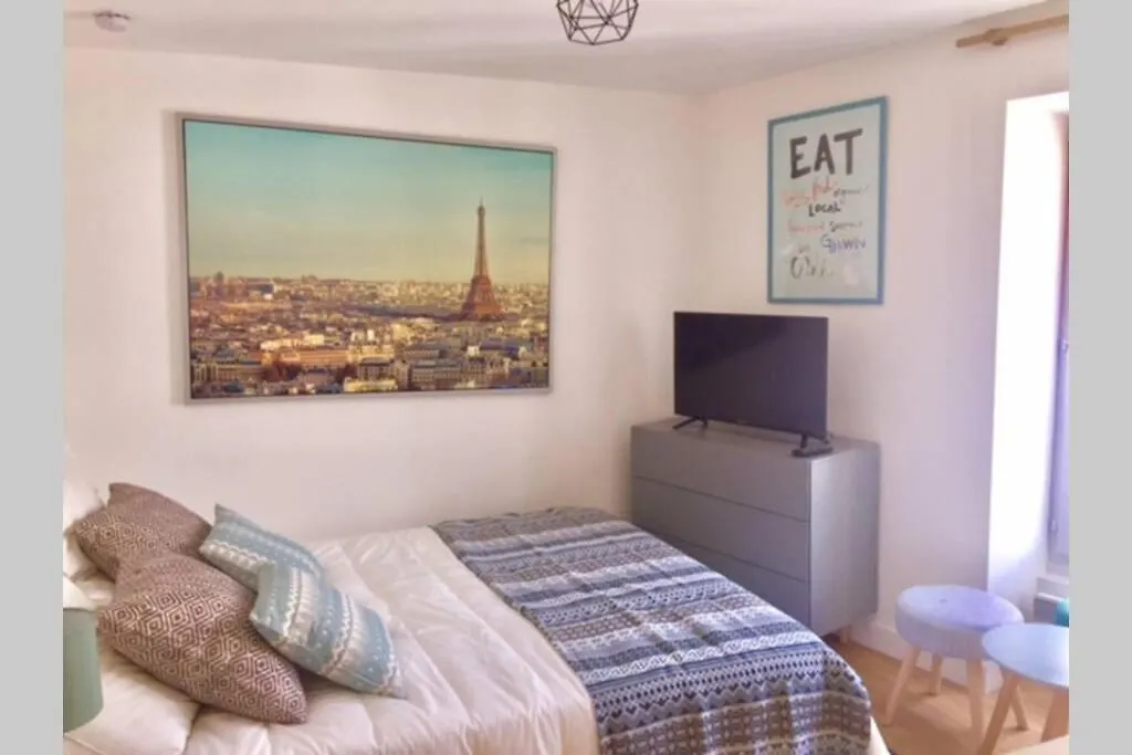 French Typical Parigi